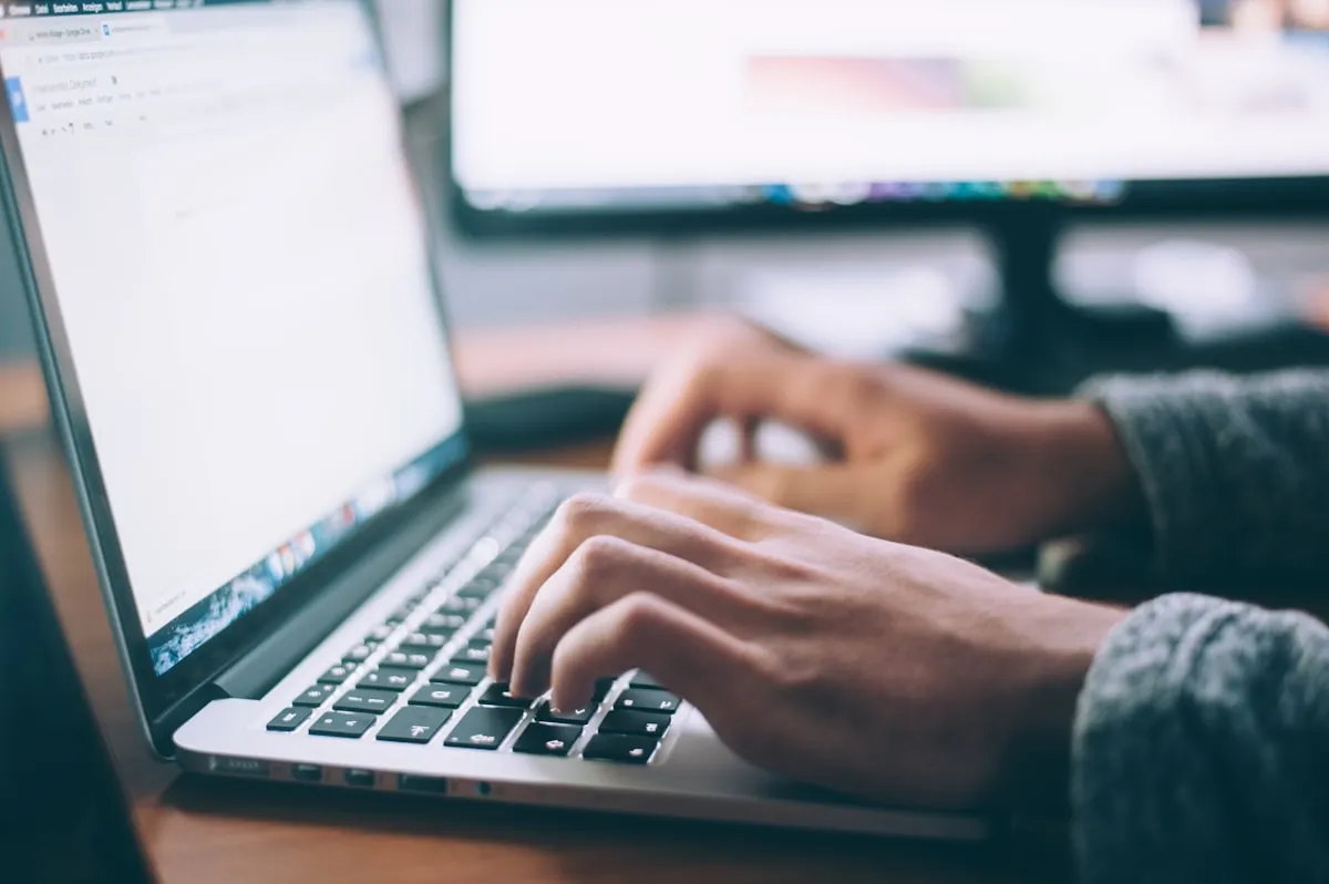 Travail de conception d'un site internet au studio